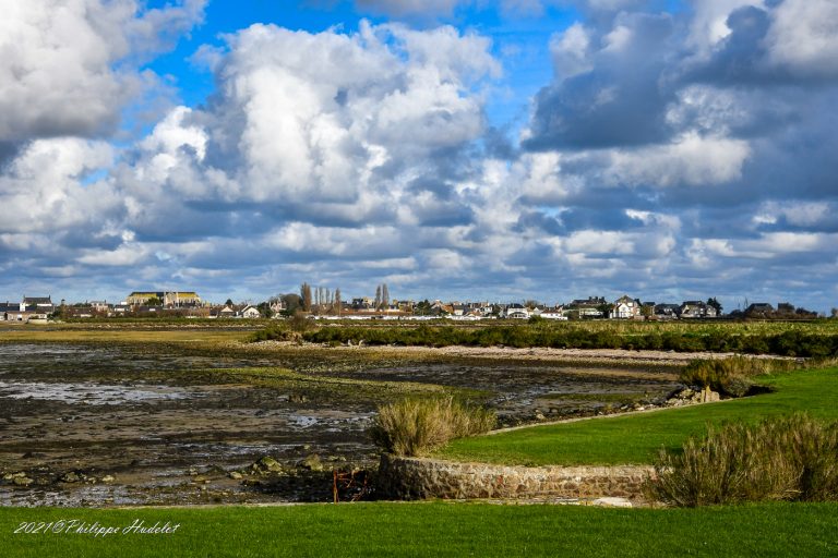 Une vue de la baie de Saint-Vaast-la-Hougue.