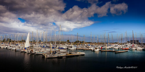Vue panoramique de Saint-Vaast-la-Hougue et ses sites culturels