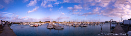 Une vue du Port de Saint-Vaast-la-Hougue en panoramique